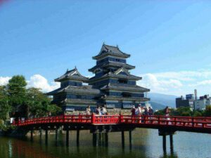 名城上田城と日本で安全なカジノミーを紹介